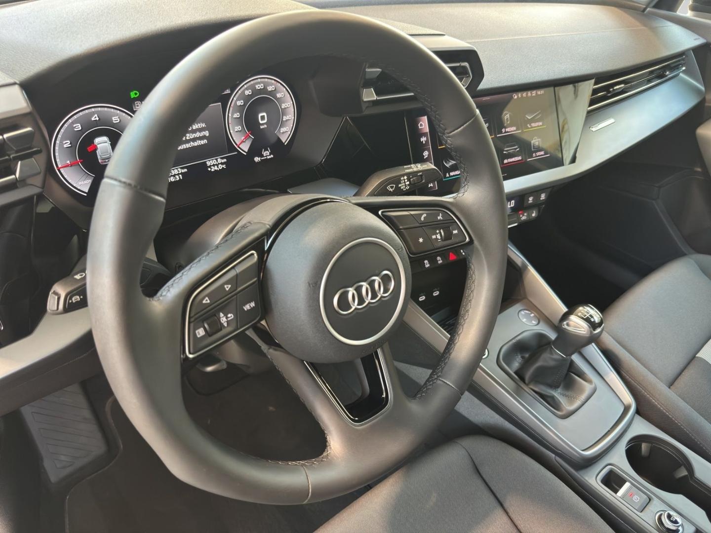 Bild über Audi A3 Sportback TFSI Schaltgetriebe - für weitere Informationen kontaktieren Sie den Audi Partner