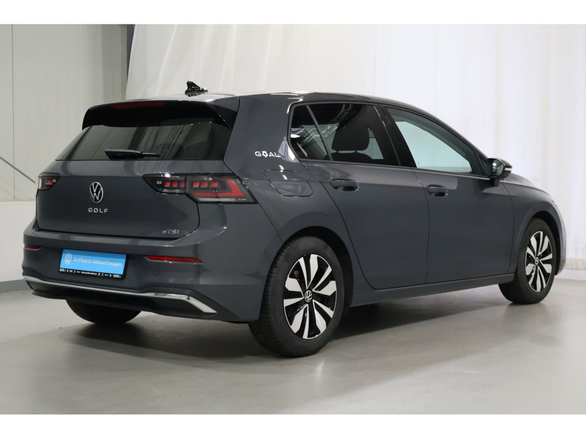 Volkswagen Golf Life