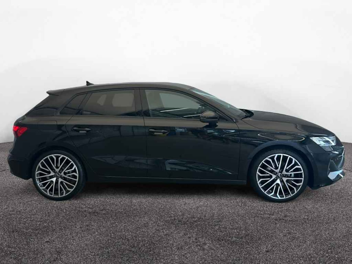Bild über Audi A3 Sportback TFSI 110 kW S tronic - für weitere Informationen kontaktieren Sie den Audi Partner