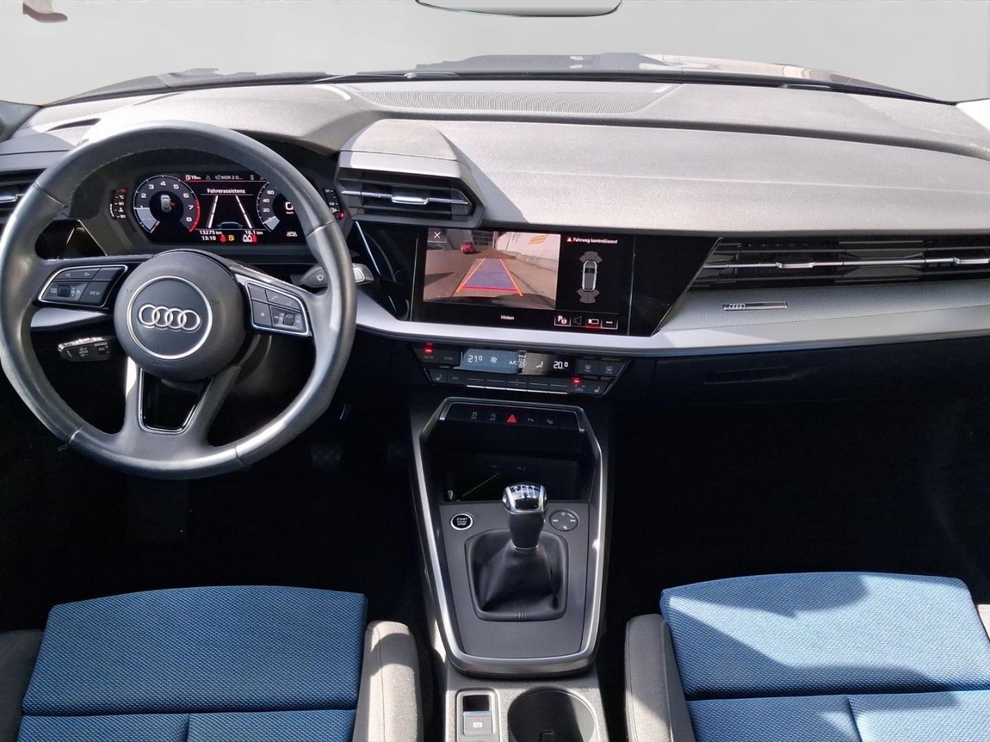 Bild über Audi A3 Sportback S line 35 TFSI Schaltgetriebe - für weitere Informationen kontaktieren Sie den Audi Partner