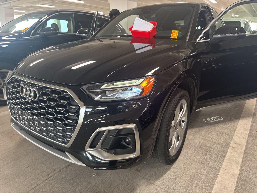 2023 Audi Q5 Sportback 45 Premium's photo