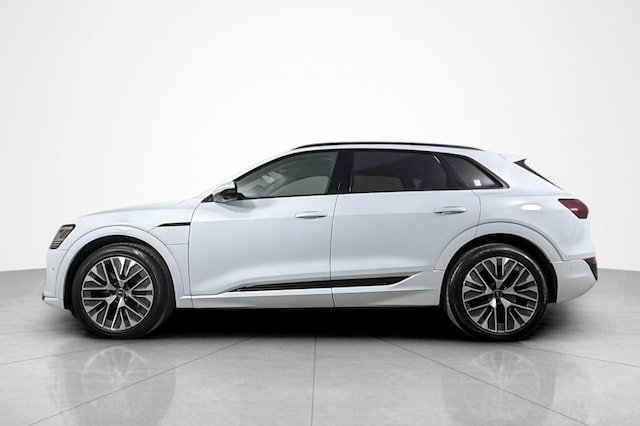 2024 Audi Q8 e-tron
