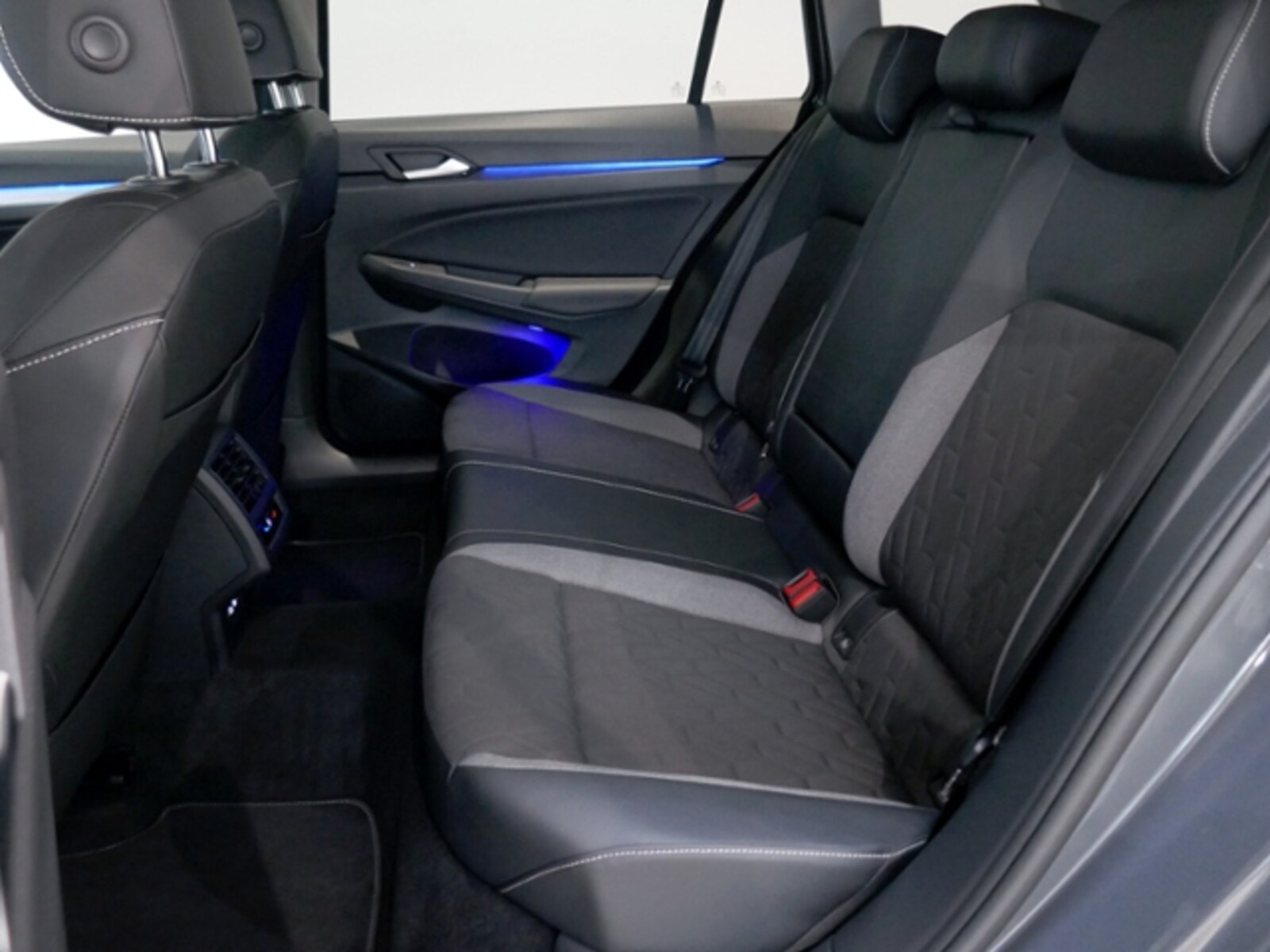 Volkswagen Golf Variant – Bild 8