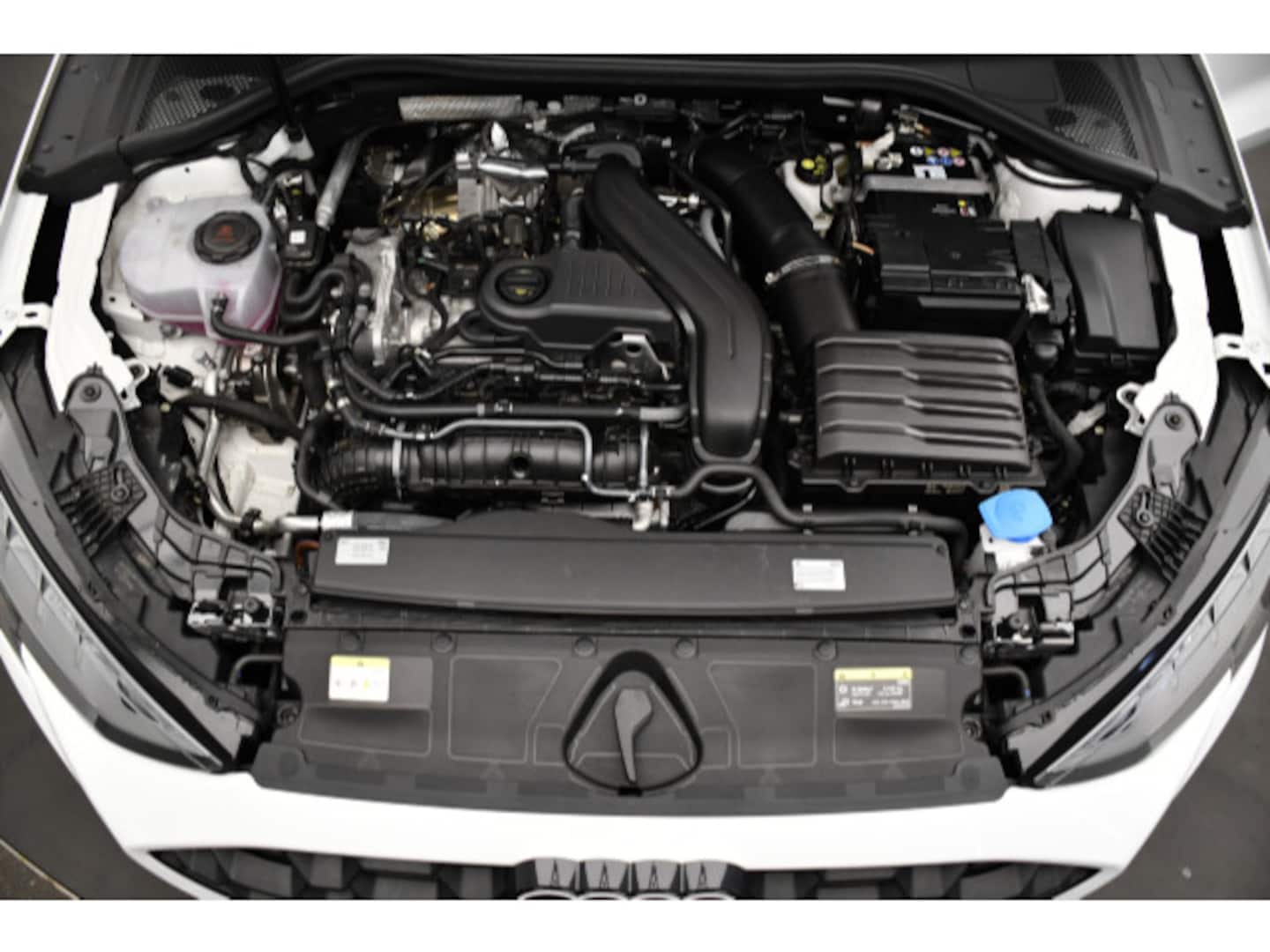 Bild über Audi A3 Sportback 35 TFSI S tronic - für weitere Informationen kontaktieren Sie den Audi Partner