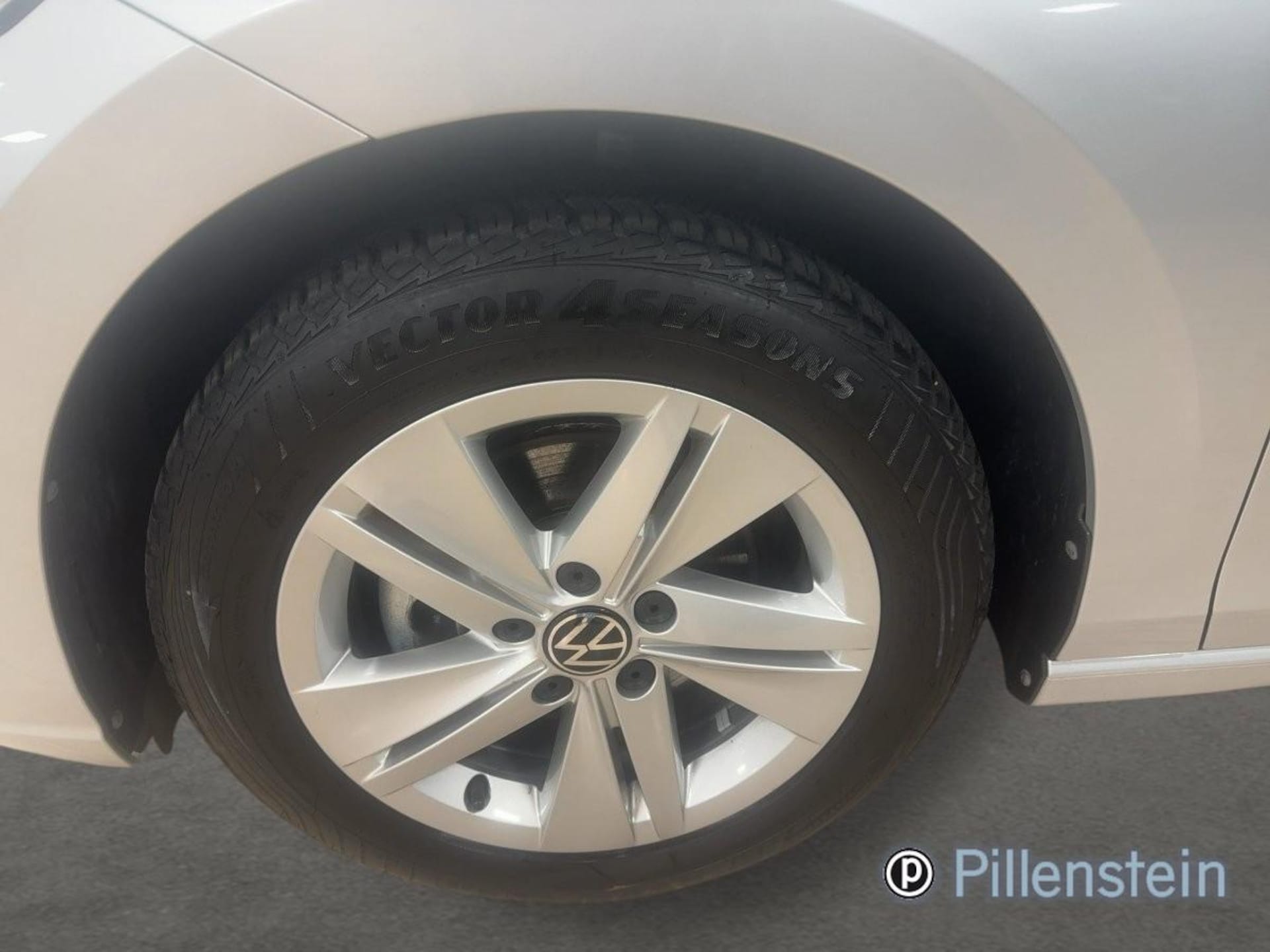 Volkswagen Golf Variant Life