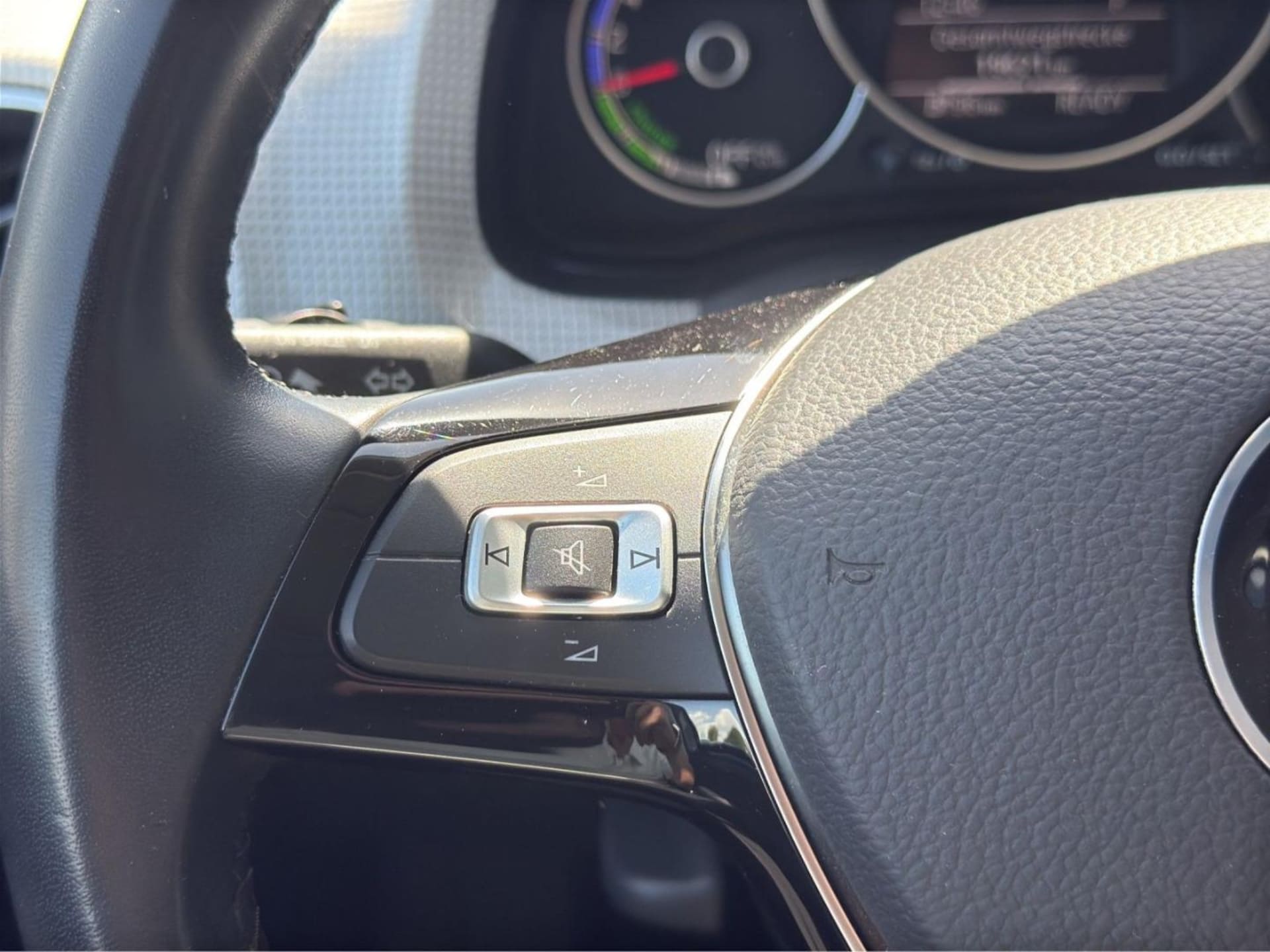 Volkswagen e-up! Style "Plus"