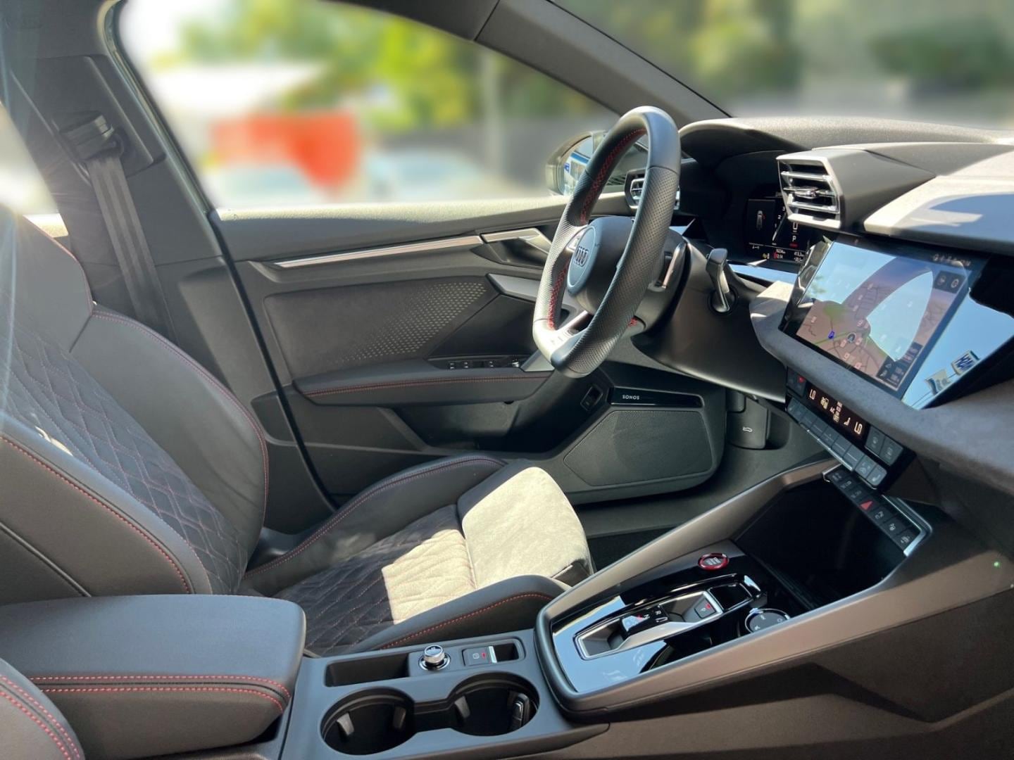 Bild über Audi S3 Sportback TFSI quattro S tronic - für weitere Informationen kontaktieren Sie den Audi Partner