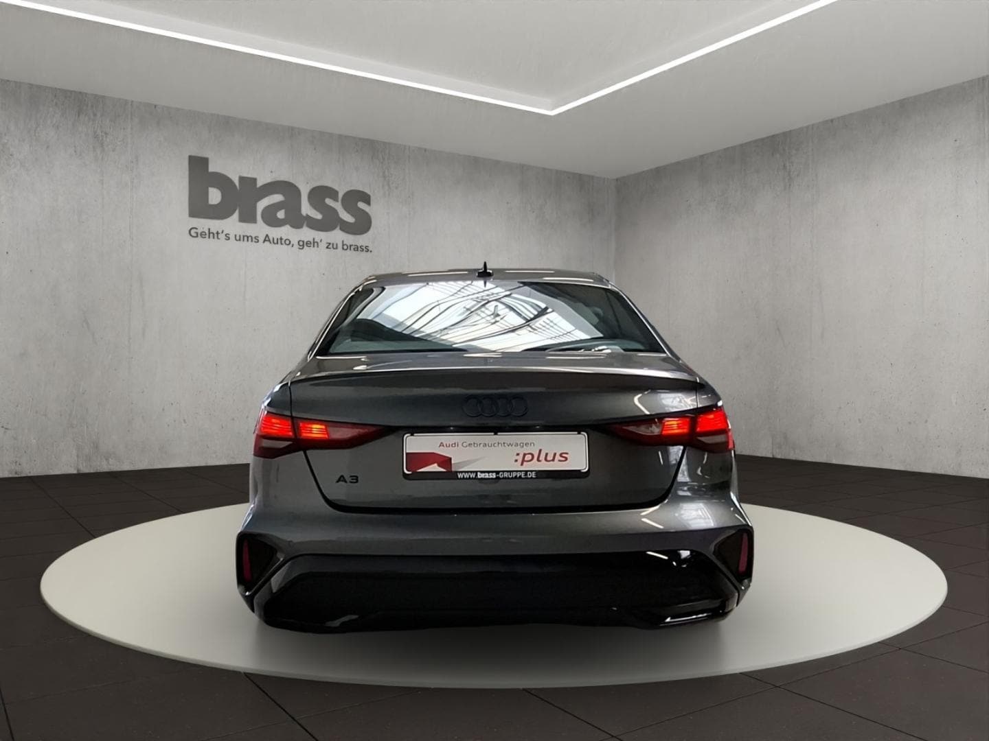 Bild über Audi A3 Limousine S line 30 TFSI S tronic - für weitere Informationen kontaktieren Sie den Audi Partner
