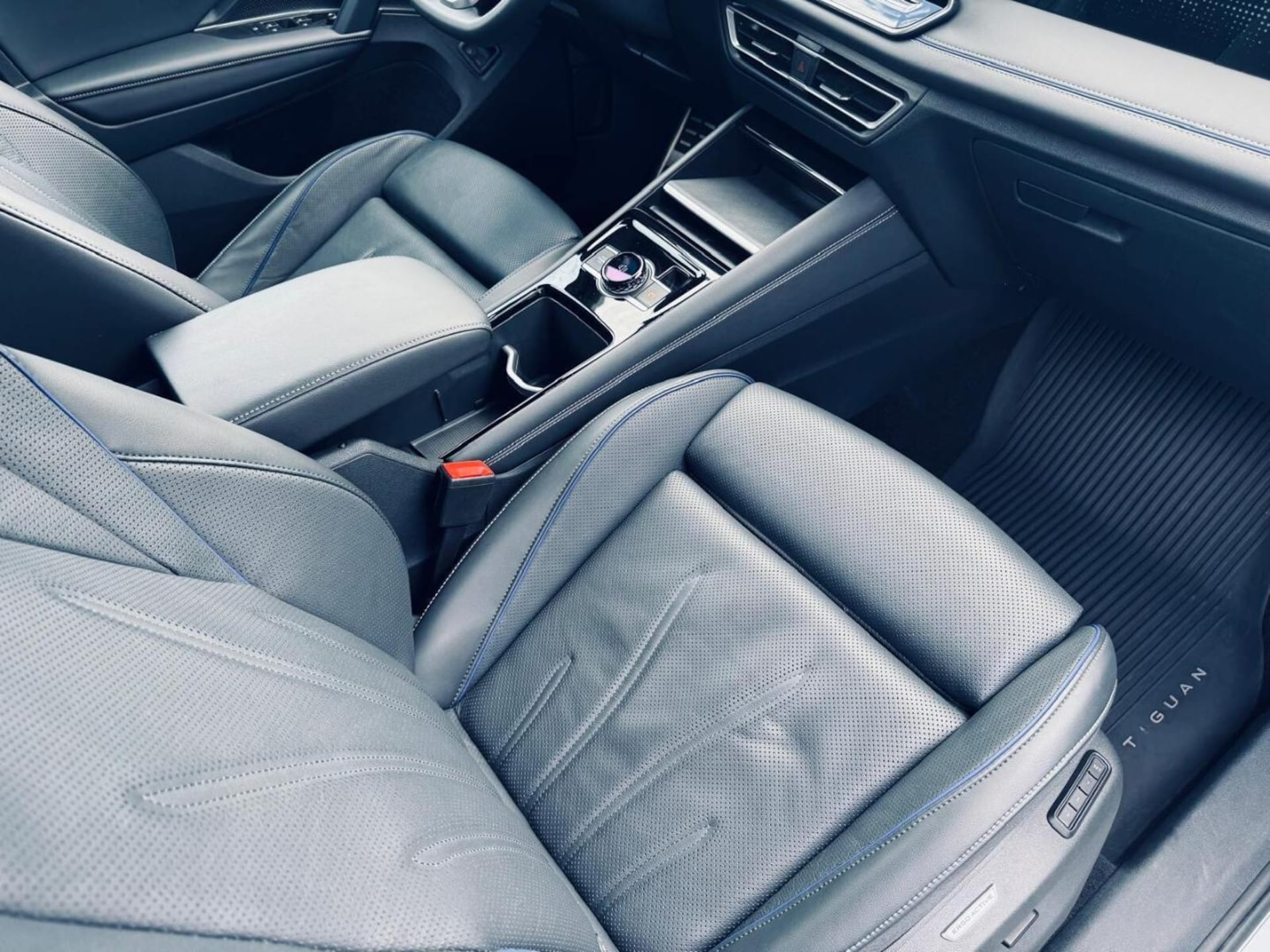 Volkswagen Tiguan R-Line Plus