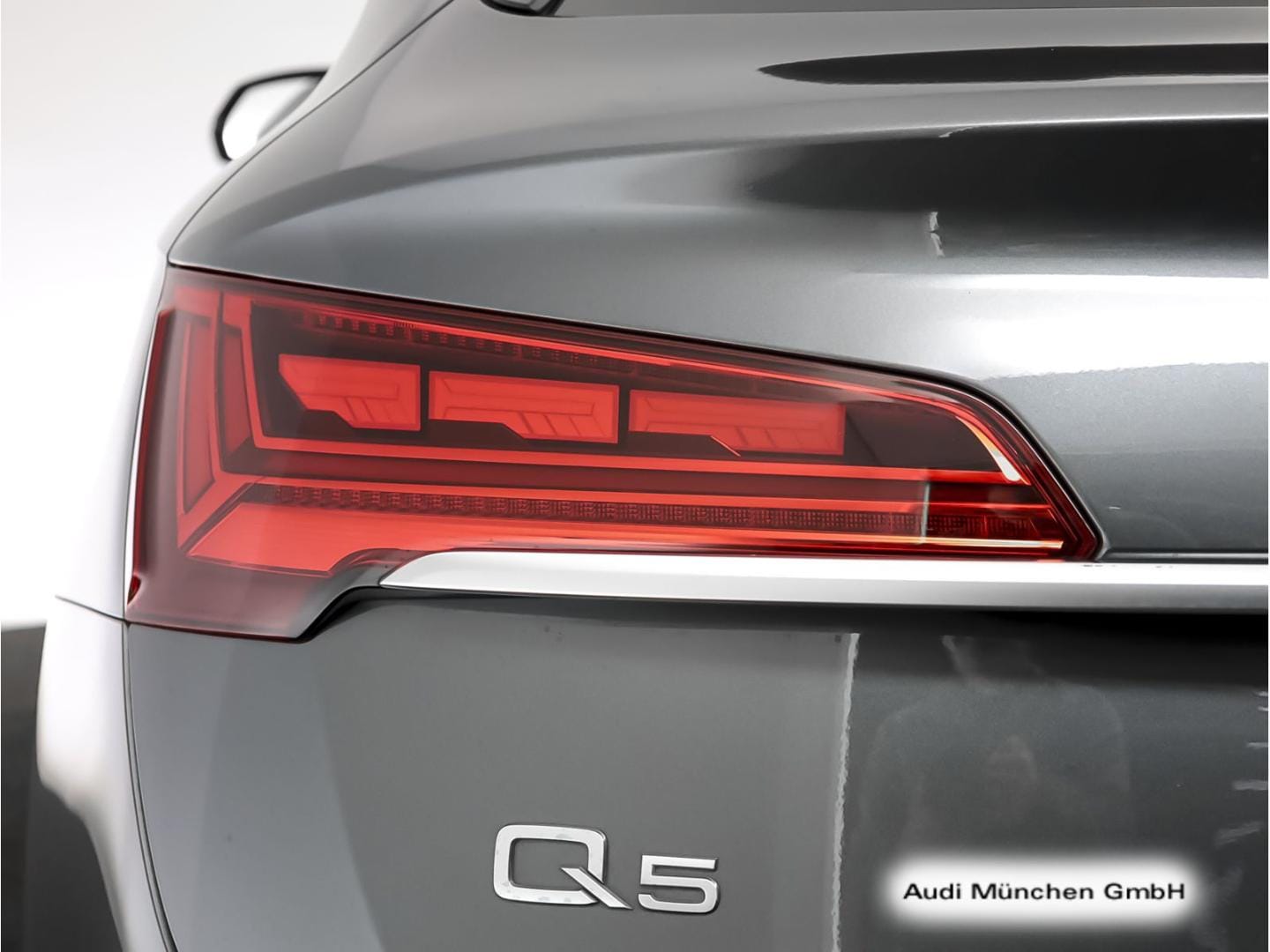 Bild über Audi Q5 Sportback 45 TFSI quattro S tronic - für weitere Informationen kontaktieren Sie den Audi Partner