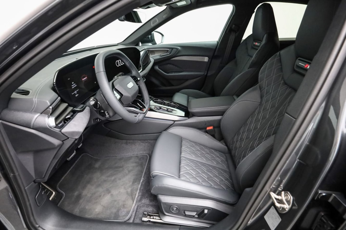 Bild über Audi S5 Limousine TFSI 270 kW S tronic - für weitere Informationen kontaktieren Sie den Audi Partner