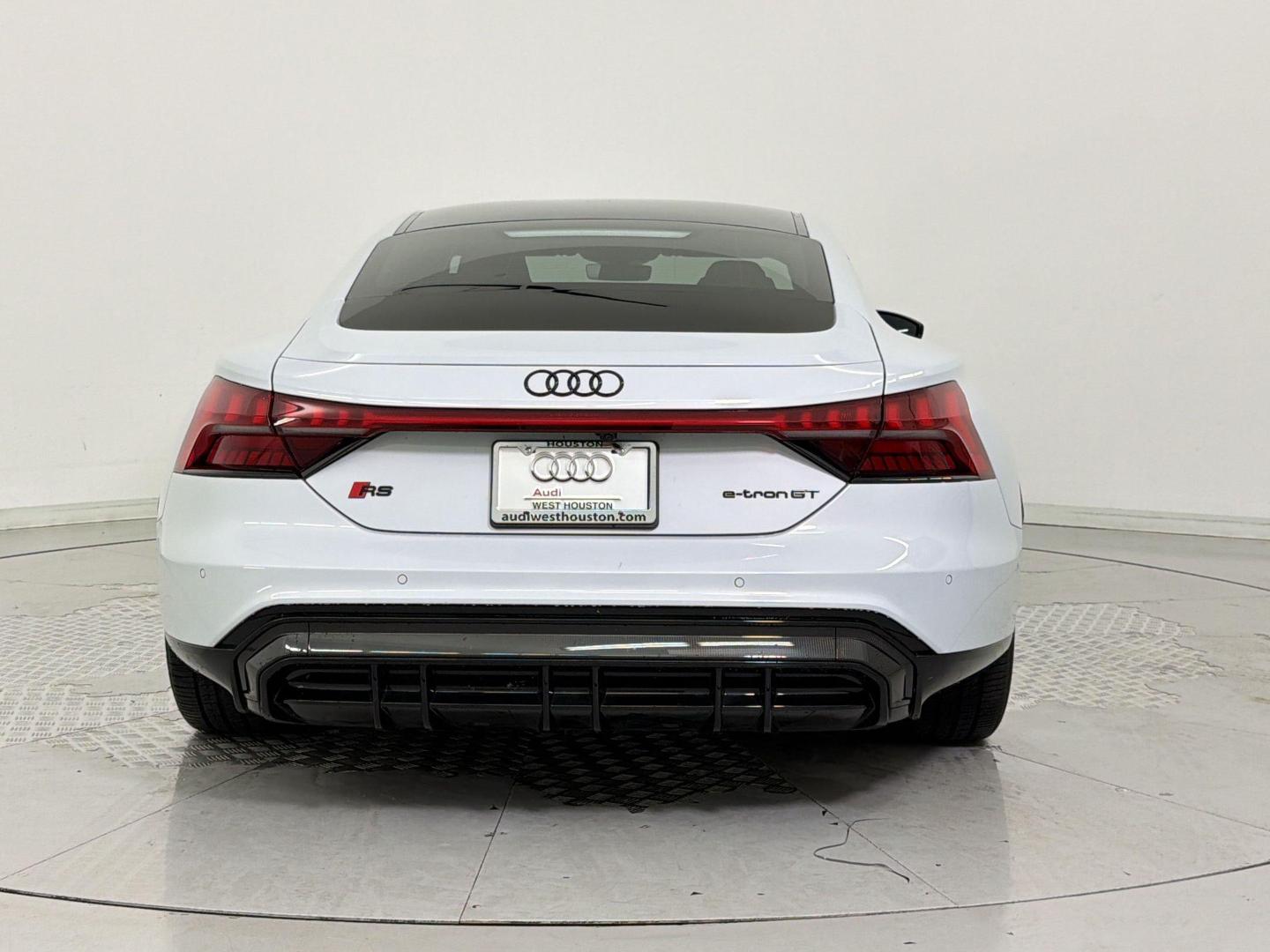 2024 Audi RS e-tron GT Base - Photo 10