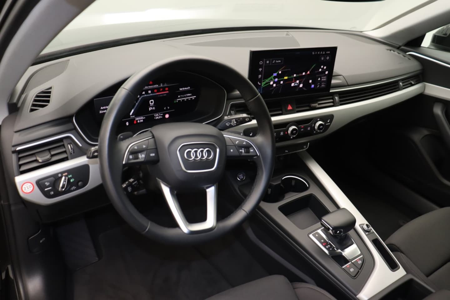 Bild über Audi A4 Avant advanced 35 TFSI S tronic - für weitere Informationen kontaktieren Sie den Audi Partner