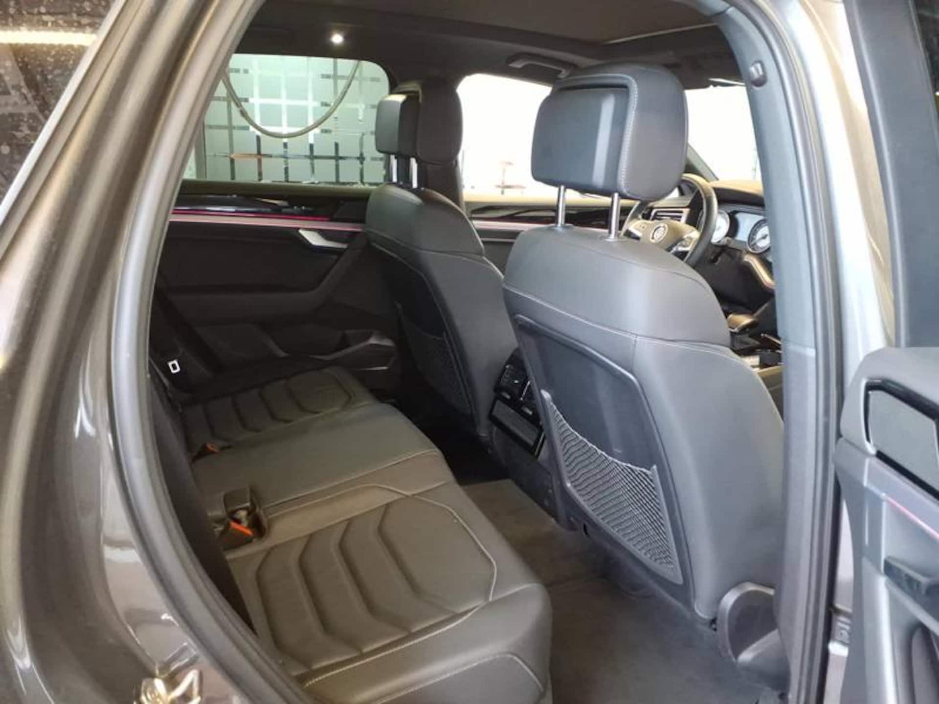 Volkswagen Touareg Basis-Modell