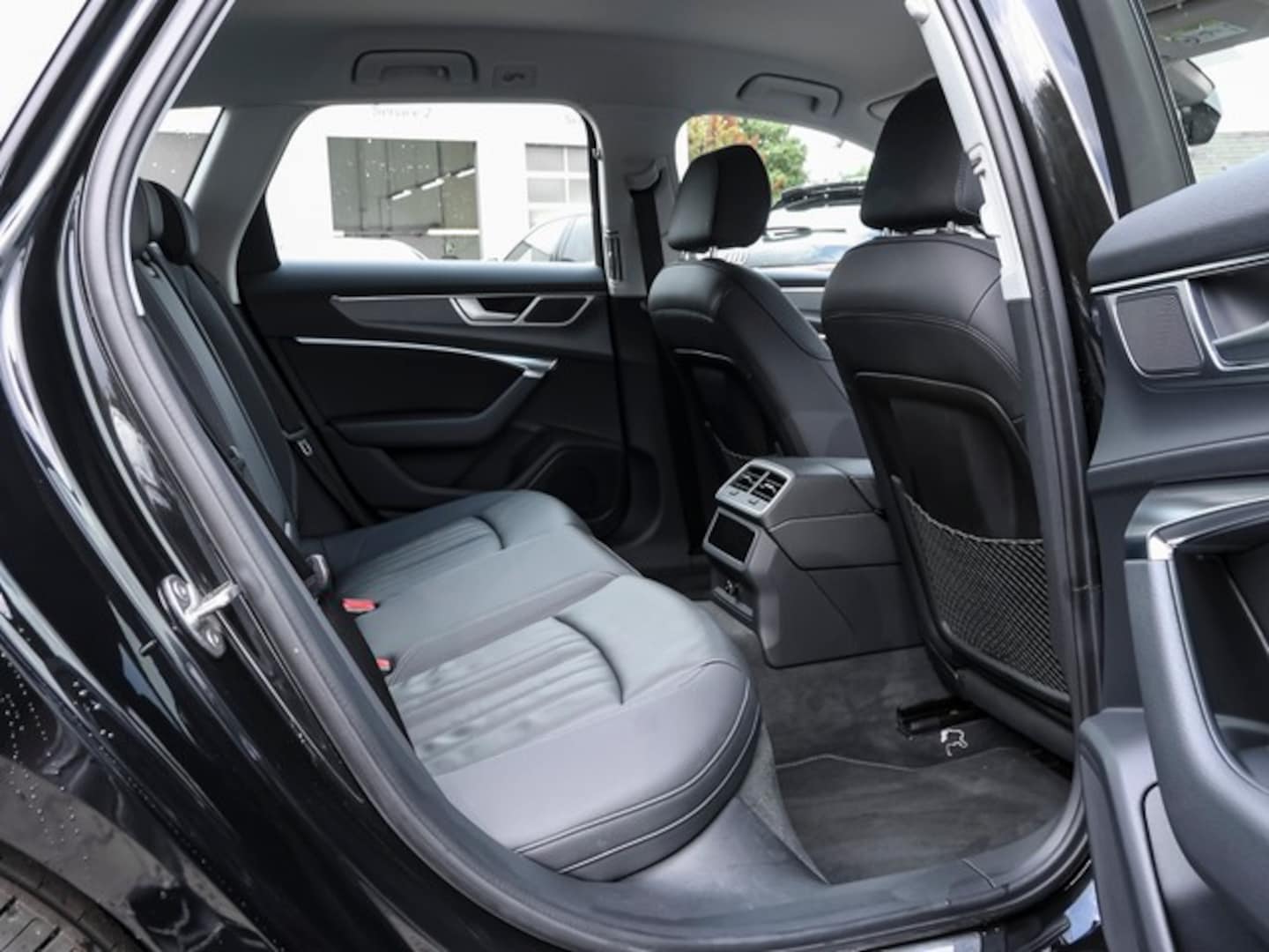 Bild über Audi A6 Avant TFSI e advanced 50 TFSI e quattro S tronic - für weitere Informationen kontaktieren Sie den Audi Partner