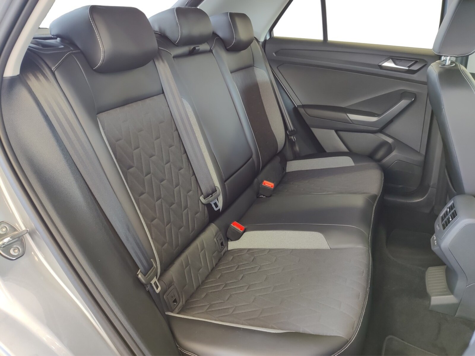 Volkswagen T-Roc – Bild 8
