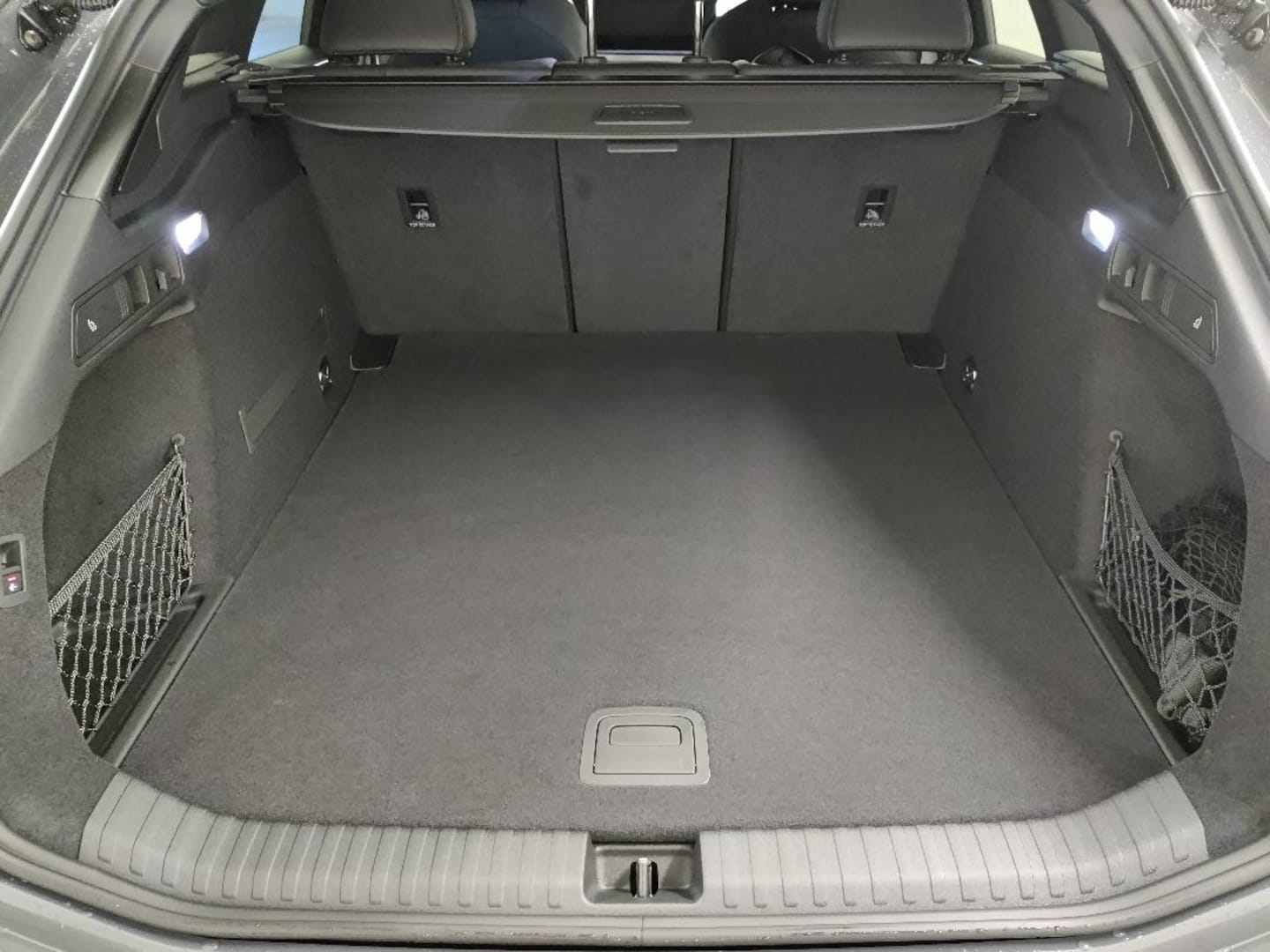 Bild über Audi A6 Avant e-tron S line business e-tron quattro 315 kW - für weitere Informationen kontaktieren Sie den Audi Partner