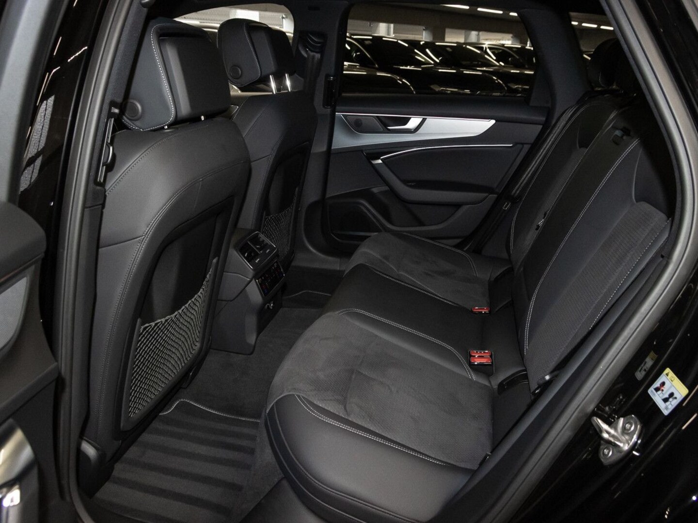 Bild über Audi S6 Avant TDI quattro tiptronic - für weitere Informationen kontaktieren Sie den Audi Partner