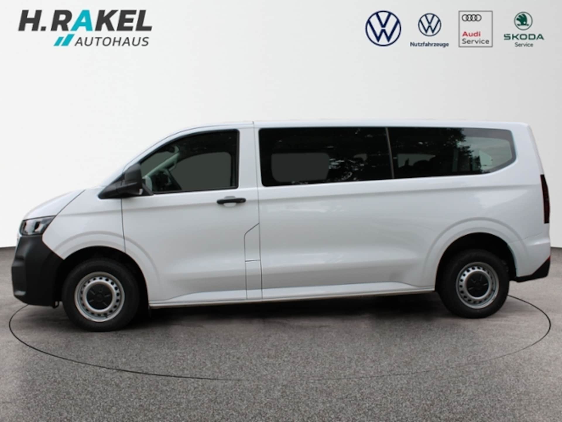 Volkswagen Transporter Kombi langer Radstand