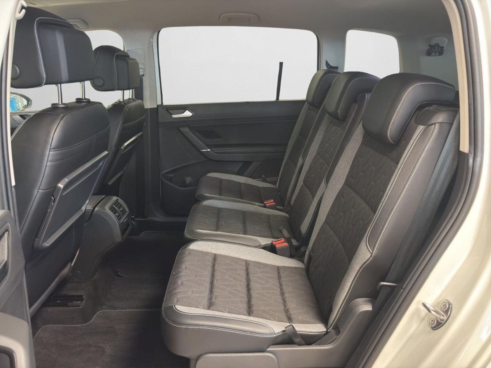 Volkswagen Touran – Bild 14