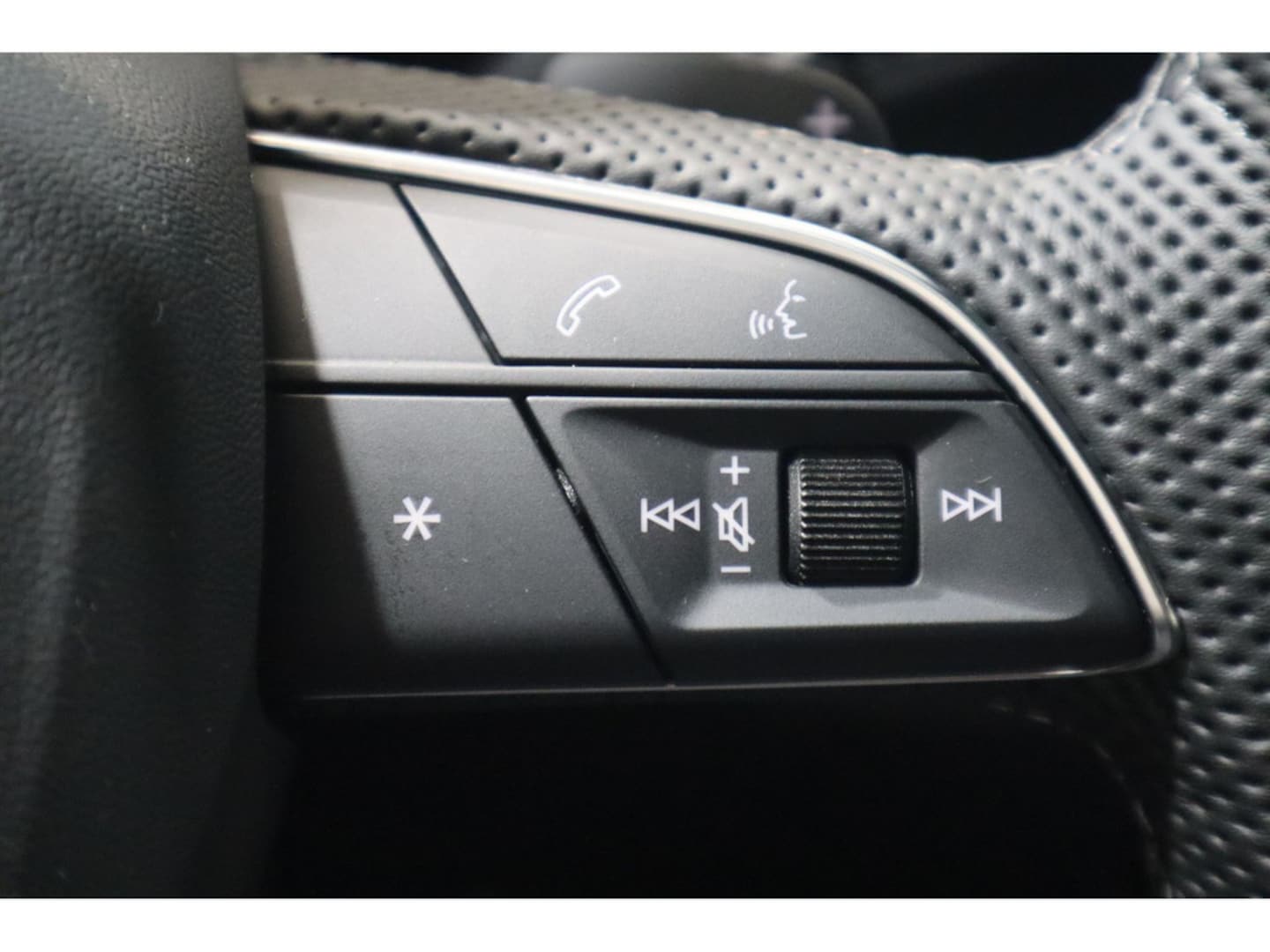 Bild über Audi Q7 SUV S line business TDI quattro 210 kW tiptronic - für weitere Informationen kontaktieren Sie den Audi Partner