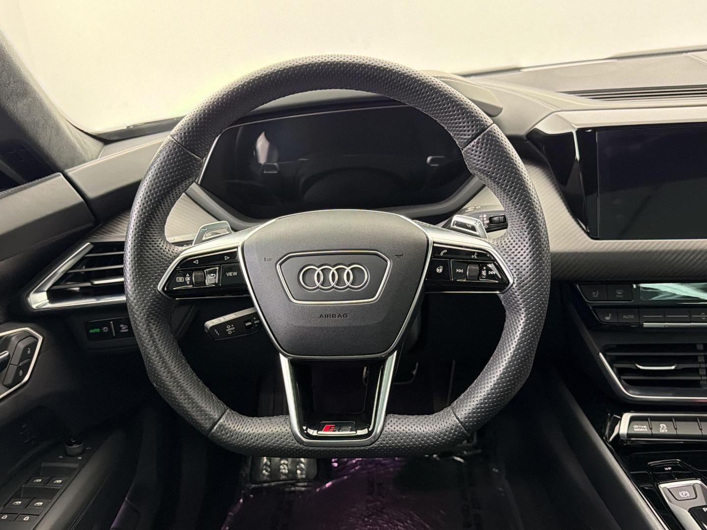 2024 Audi RS e-tron GT Base - Photo 17