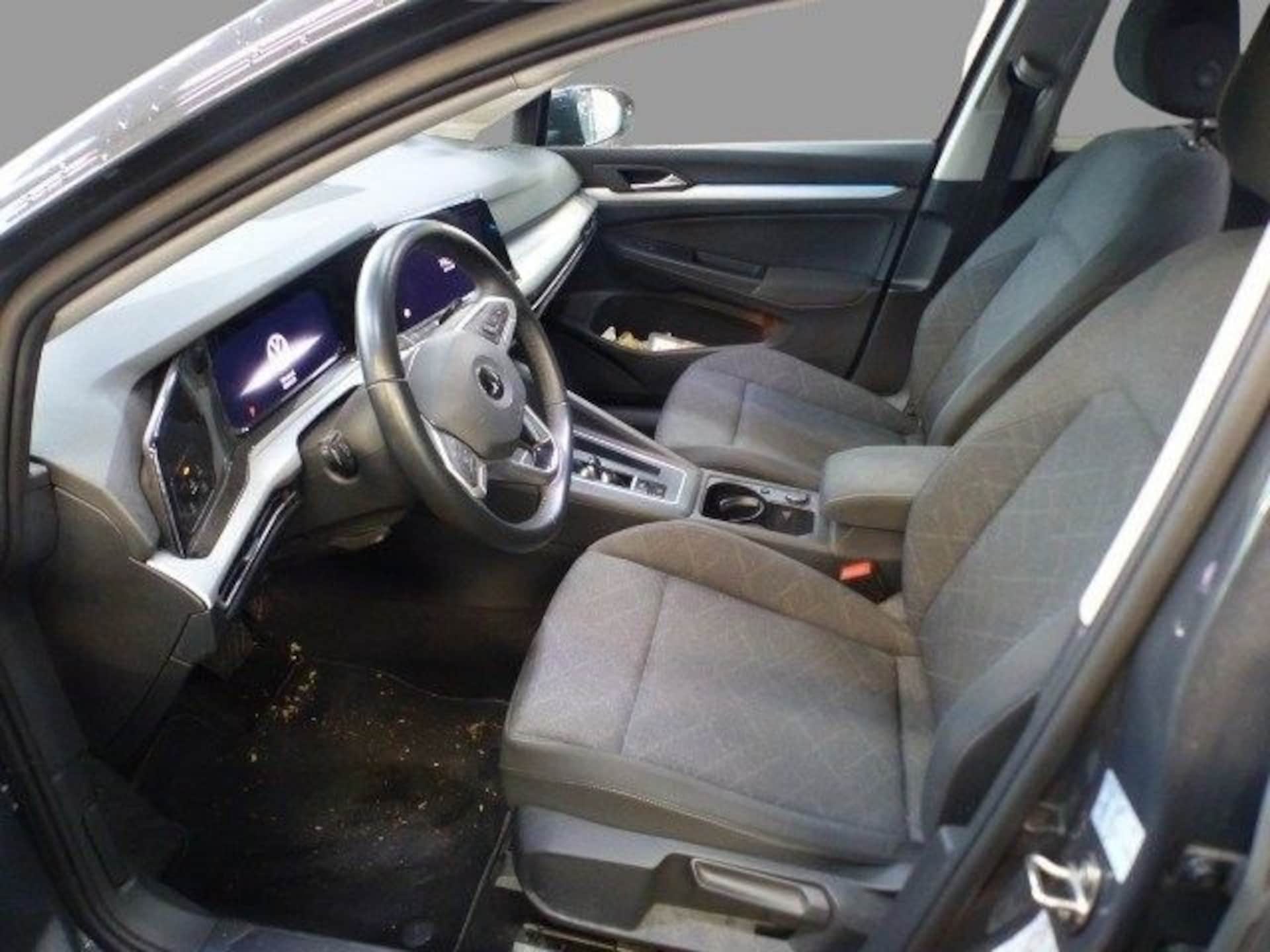 Volkswagen Golf Variant Life