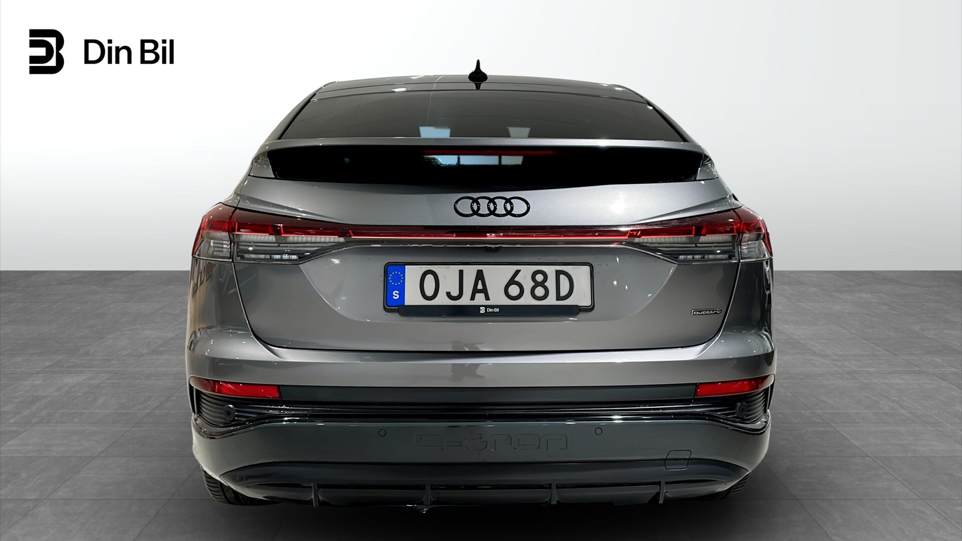 Bild som visar&nbsp;Audi Q4 Sportback e-tron&nbsp;Q4 Sportback 55 e-tron quattro S line 250,00 kW - för mer information kontakta din Audi Partner