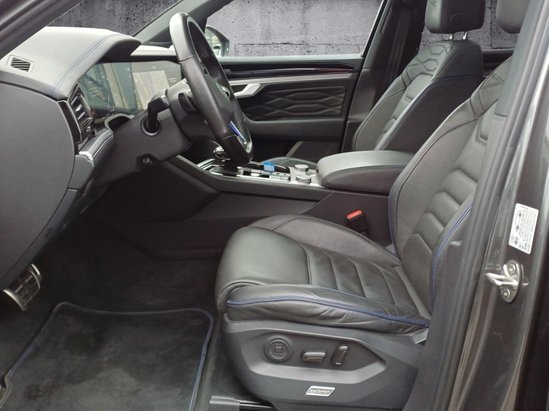 Volkswagen Touareg R