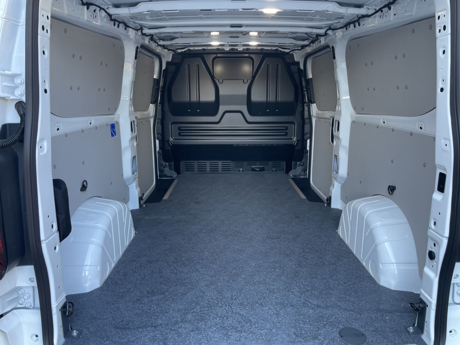 Volkswagen Transporter Kasten langer Radstand