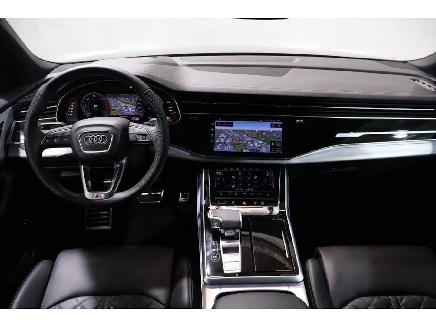 Bild über Audi Q8 SUV 50 TDI quattro tiptronic - für weitere Informationen kontaktieren Sie den Audi Partner