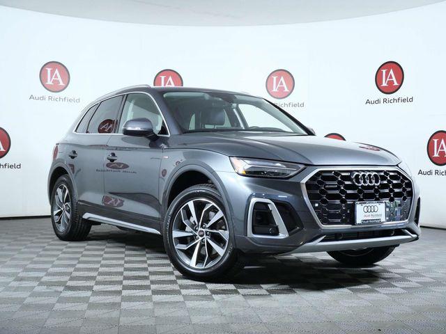 2023 Audi Q5 45 Premium's photo