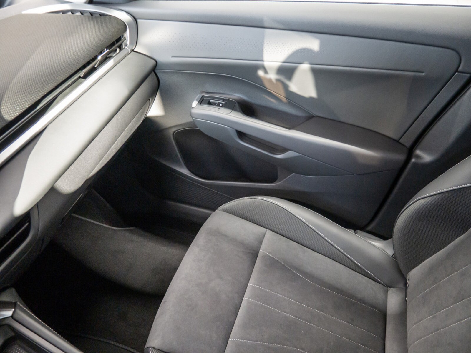 Volkswagen T-Roc – Bild 15