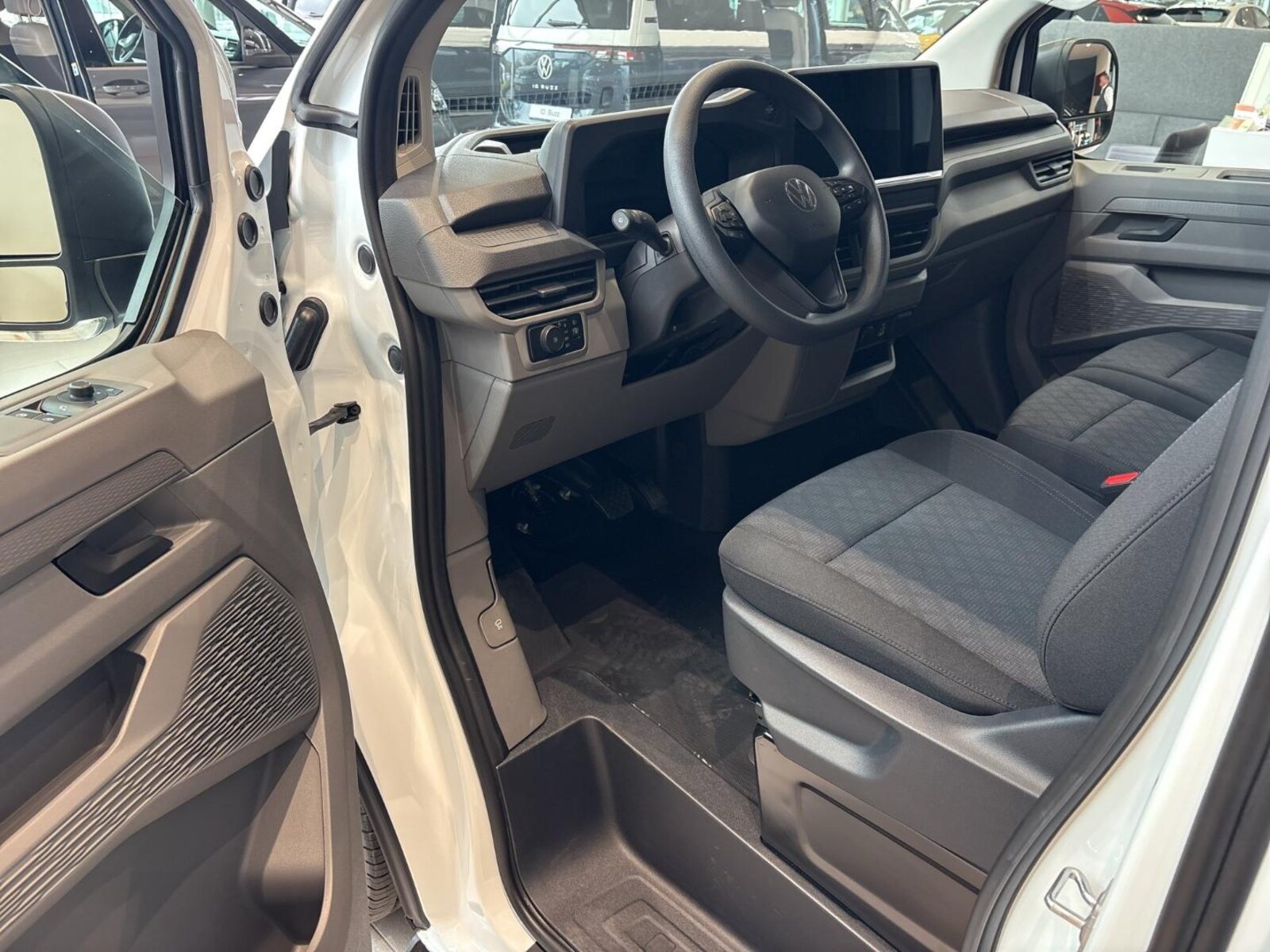 Volkswagen Transporter Kasten kurzer Radstand – Bild 15