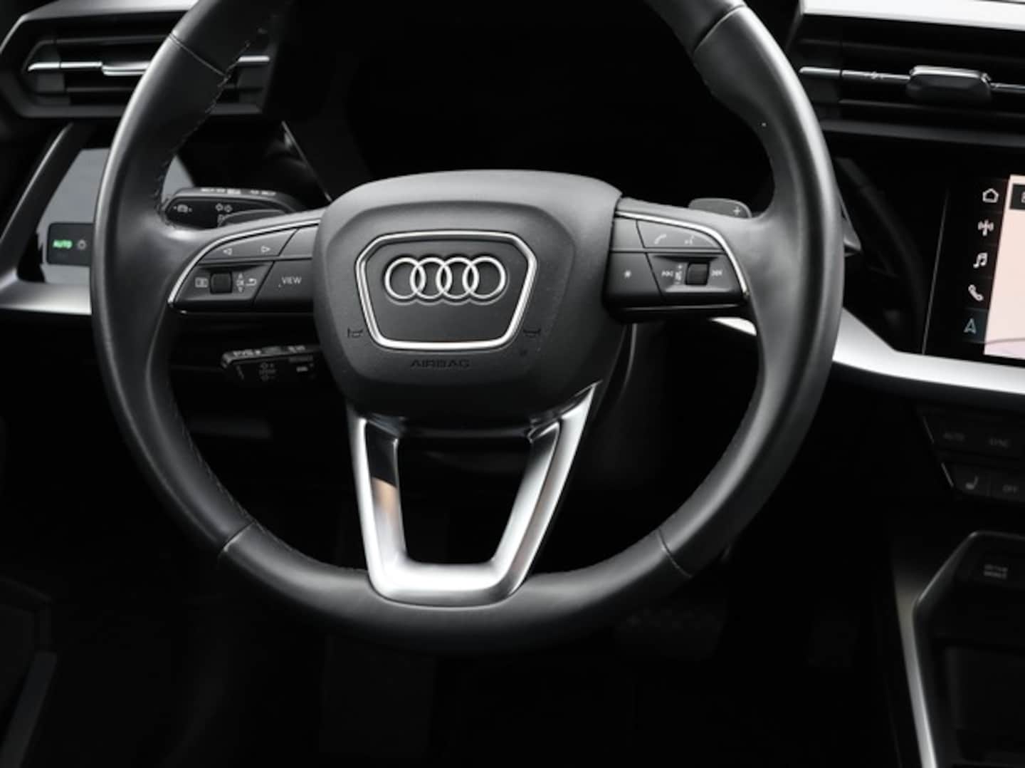 Bild über Audi A3 Sportback S line 35 TFSI S tronic - für weitere Informationen kontaktieren Sie den Audi Partner