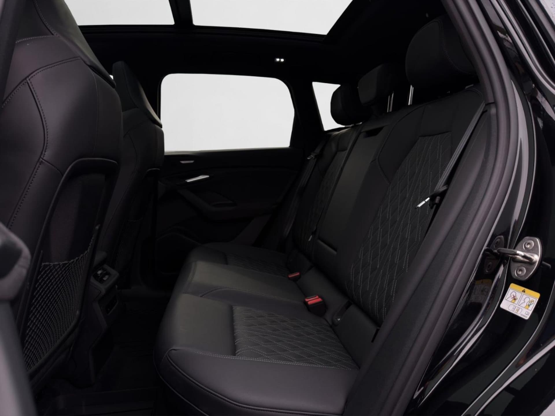 Audi SQ6 SUV e-tron
