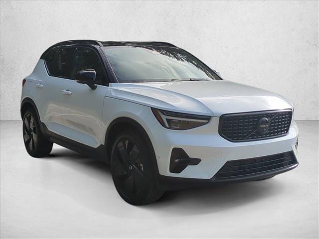 2026 Volvo XC40