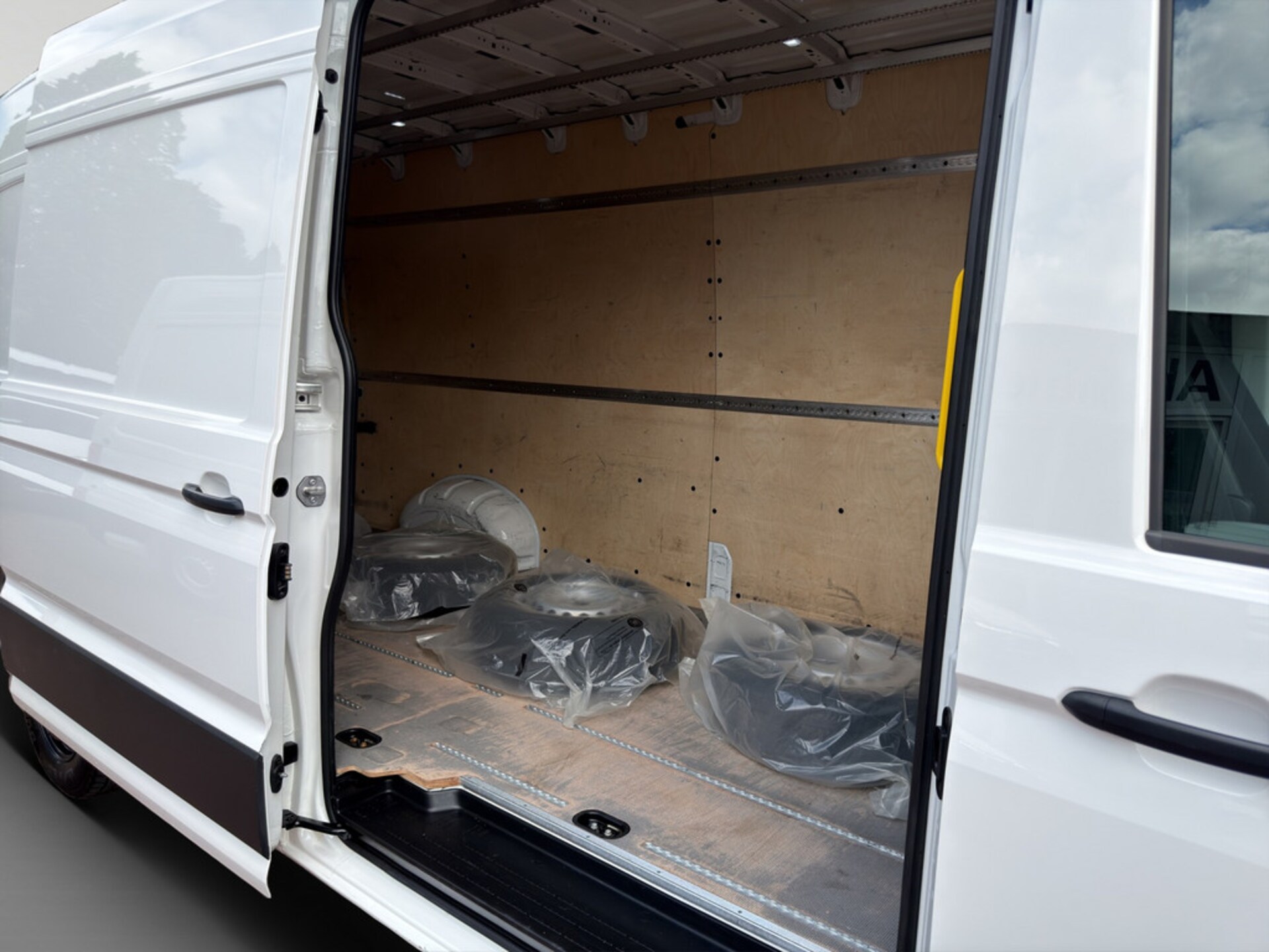 Volkswagen Crafter Kasten langer Radstand