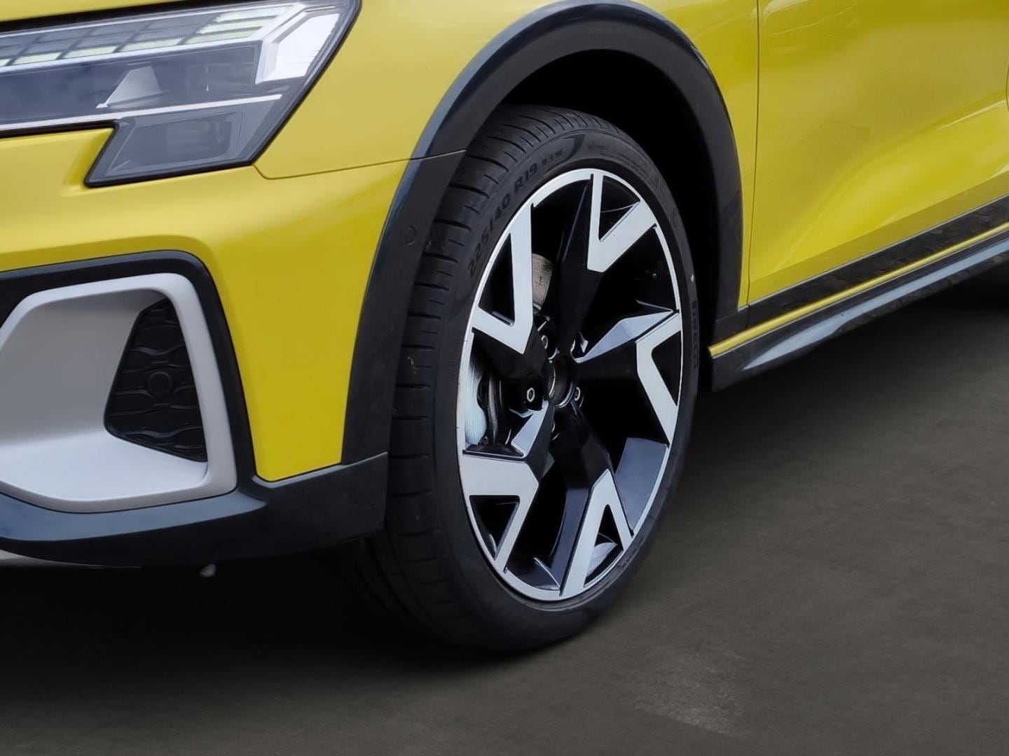 Bild über Audi A3 allstreet 35 TFSI S tronic - für weitere Informationen kontaktieren Sie den Audi Partner