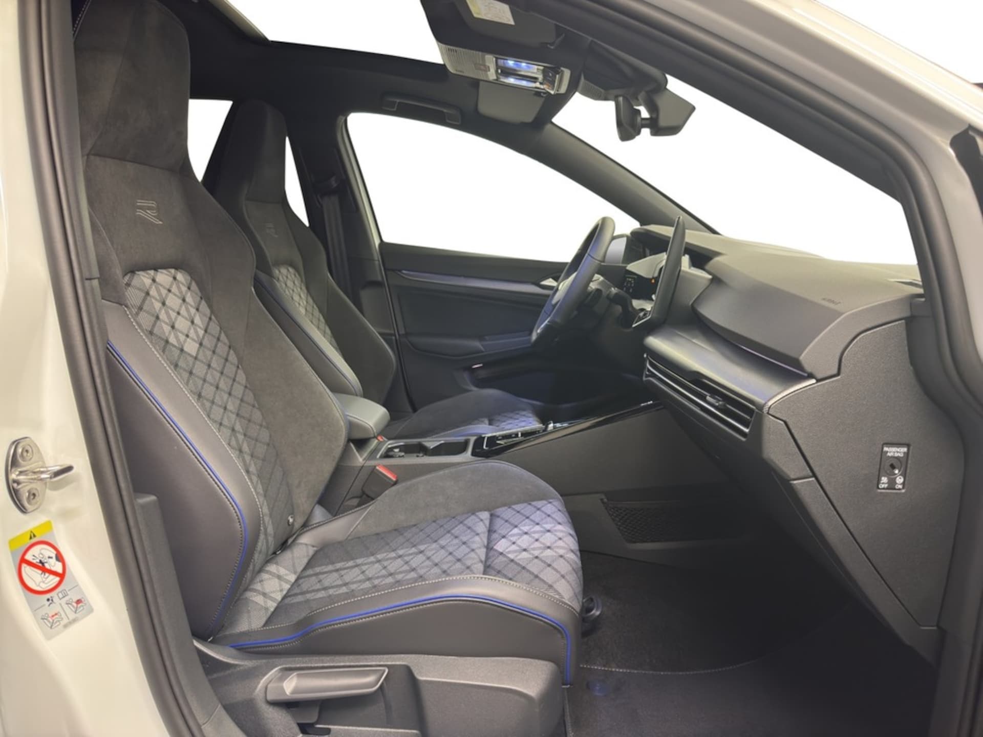 Volkswagen Golf R-Line
