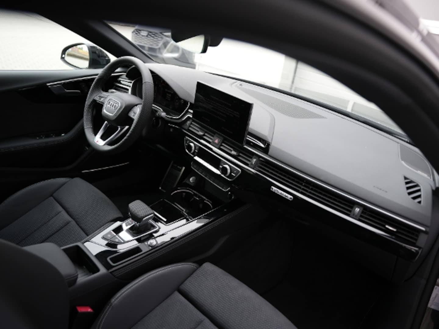 Bild über Audi A5 Sportback S line business 40 TDI quattro S tronic - für weitere Informationen kontaktieren Sie den Audi Partner