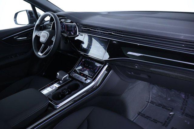 2026 Audi Q7 Premium Plus - Photo 17