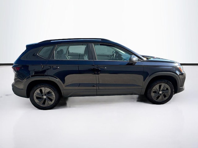 2025 Volkswagen Taos