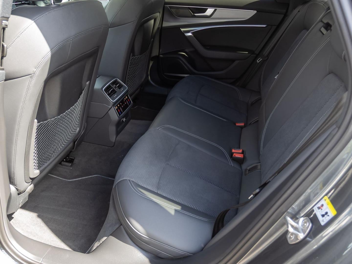 Bild über Audi S6 Avant TDI quattro tiptronic - für weitere Informationen kontaktieren Sie den Audi Partner