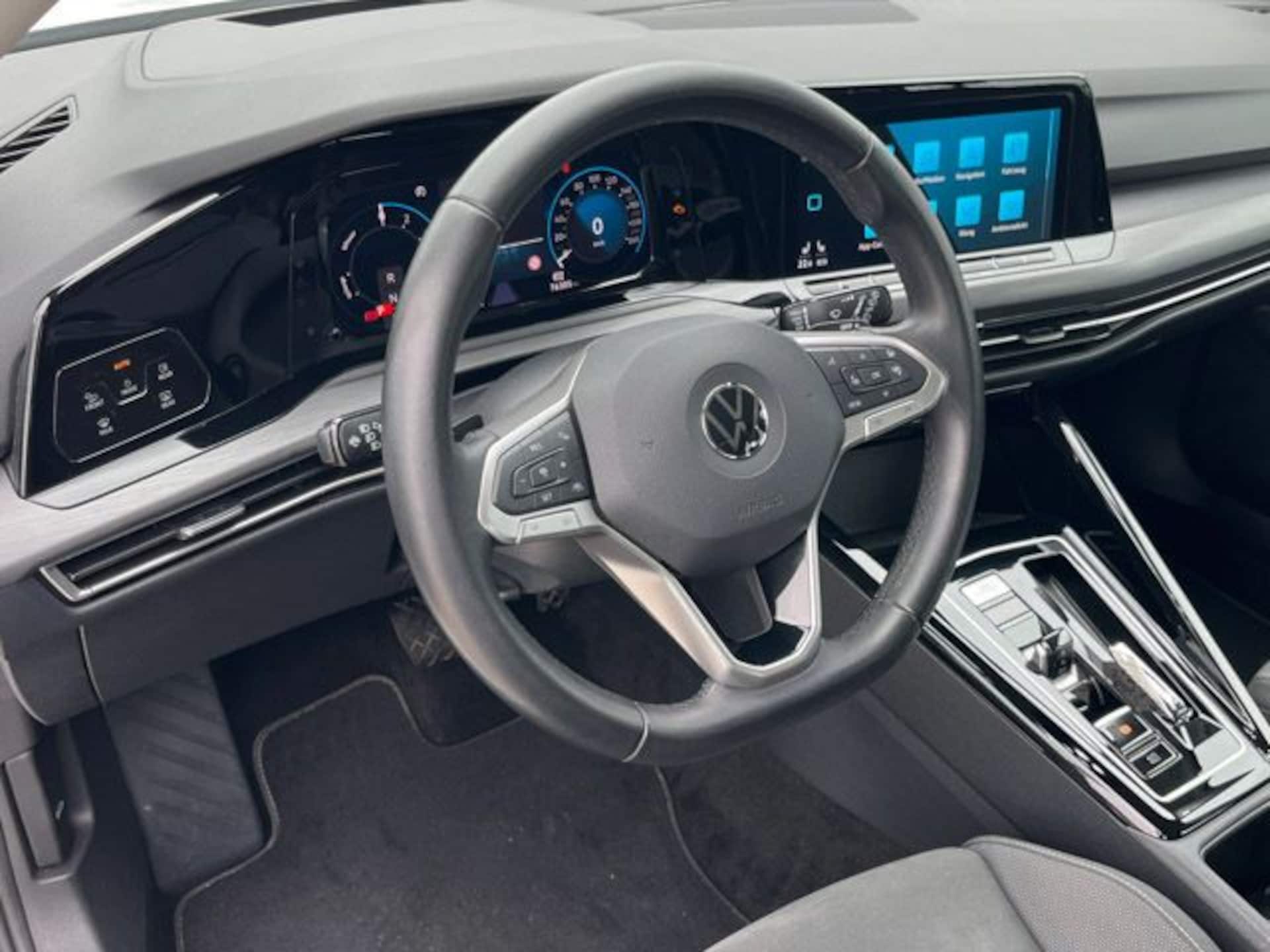 Volkswagen Golf Style