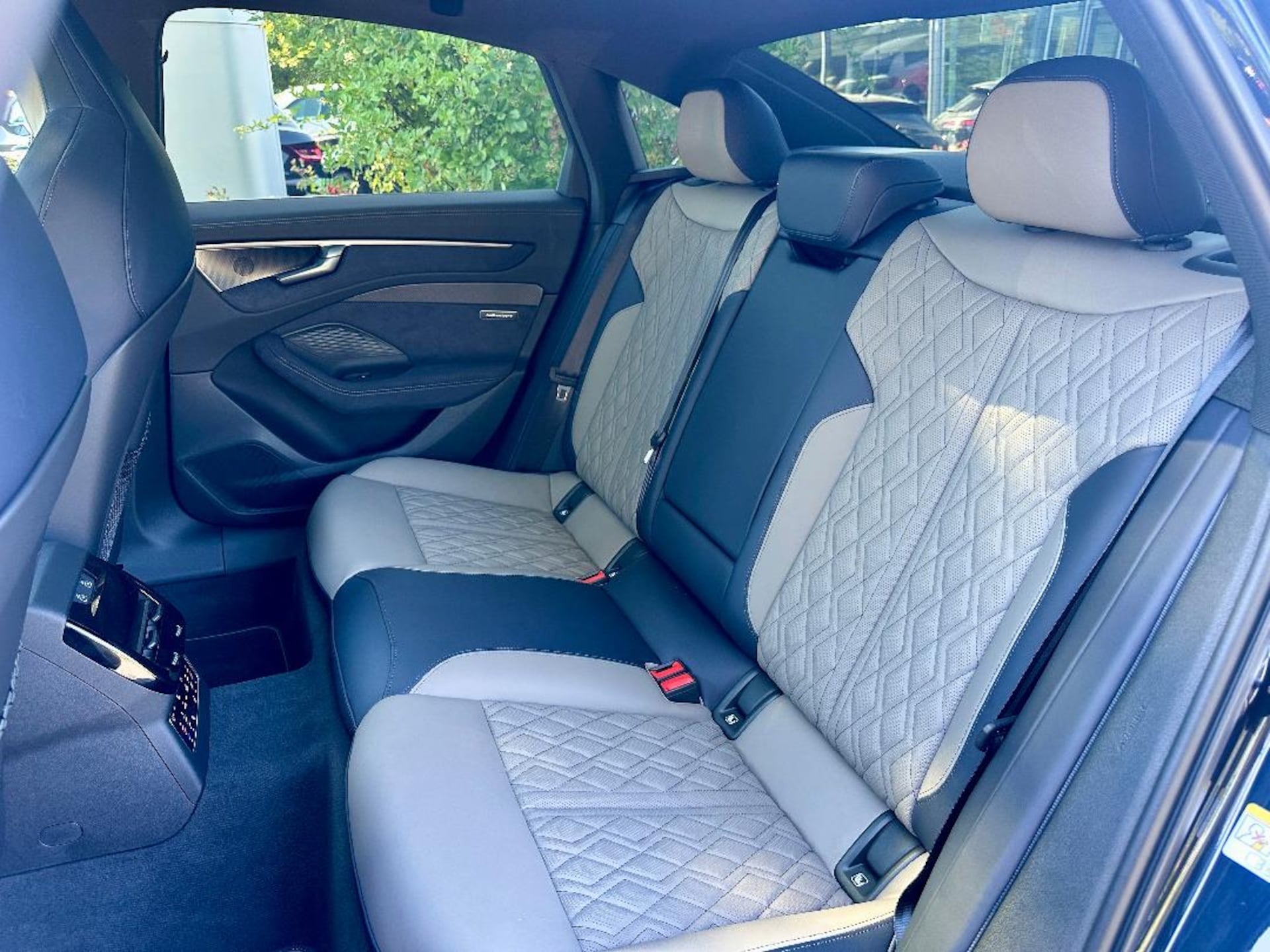 Audi A6 Limousine