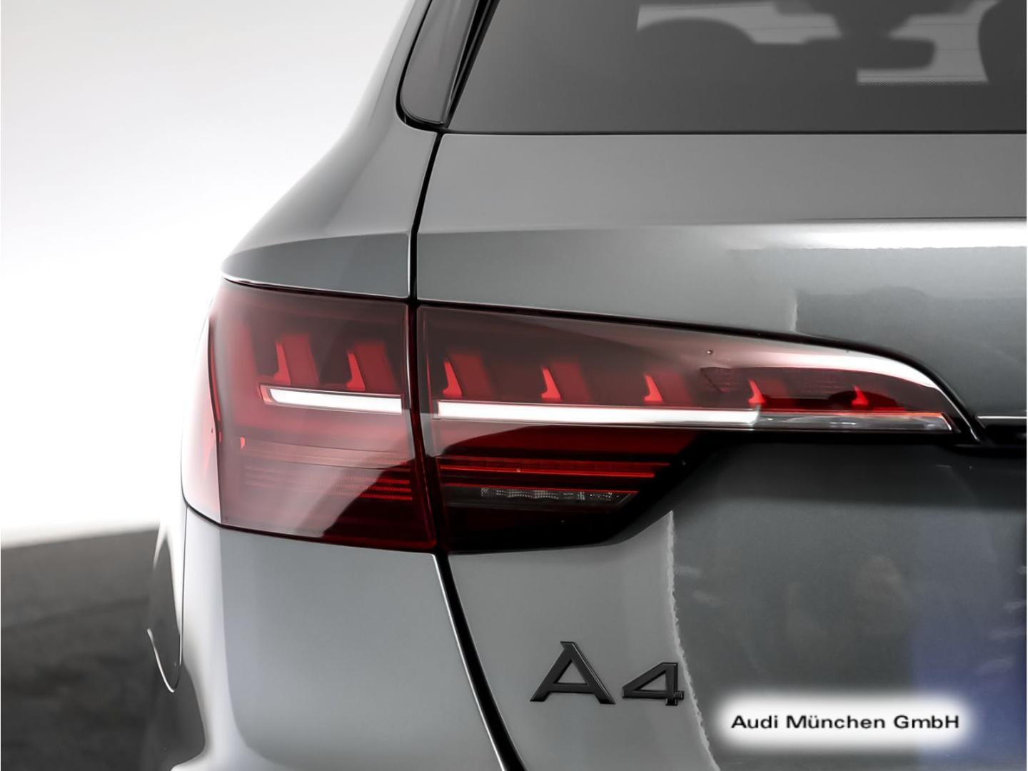 Bild über Audi A4 Avant S line 40 TFSI quattro S tronic - für weitere Informationen kontaktieren Sie den Audi Partner