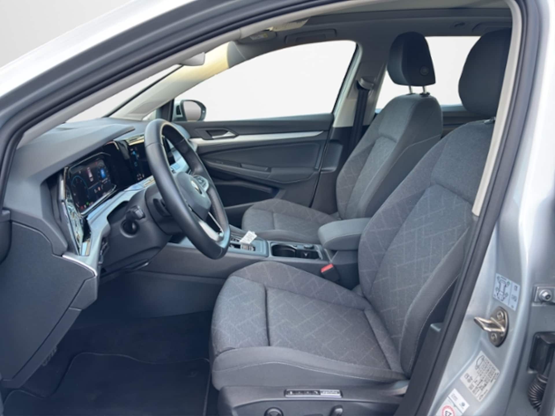 Volkswagen Golf Variant Life