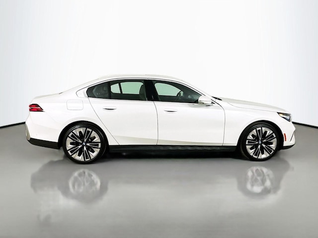 2025 BMW 530i