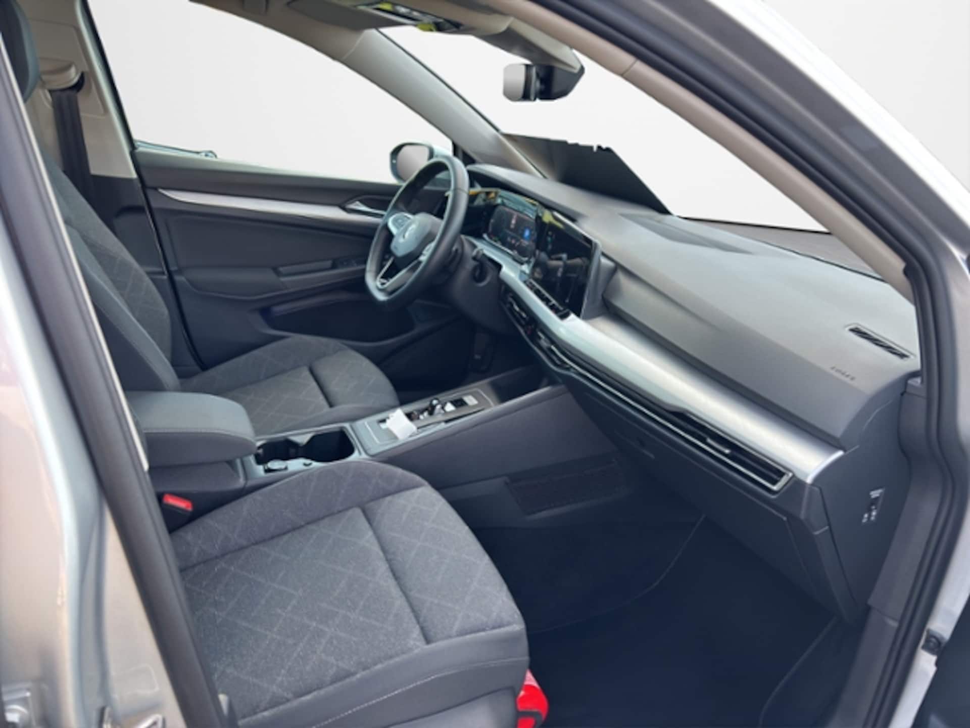 Volkswagen Golf Variant Life